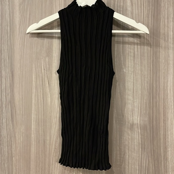 LVIR black Rayon pleated Tank Top size S - Picture 8 of 9